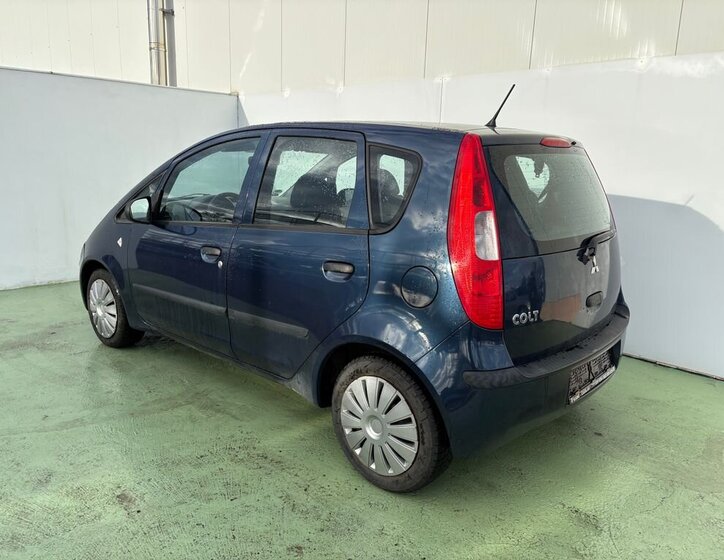 Mitsubishi Colt 4
