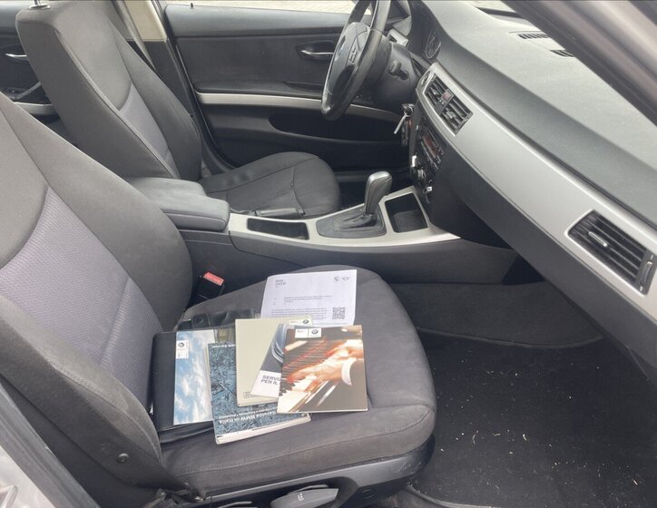 BMW Řada 3 Sedan / Limuzína 2,0 l 105 kw