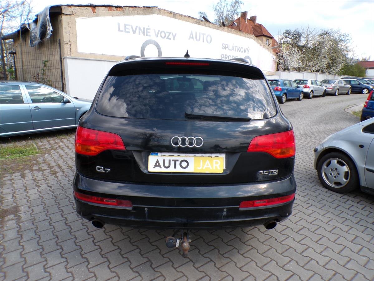 Audi Q7 Kombi 3,0 l 176 kw