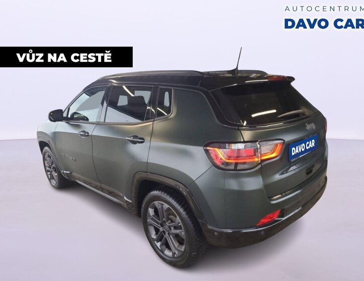 Jeep Compass SUV / Terénní 1,3 l 110 kw