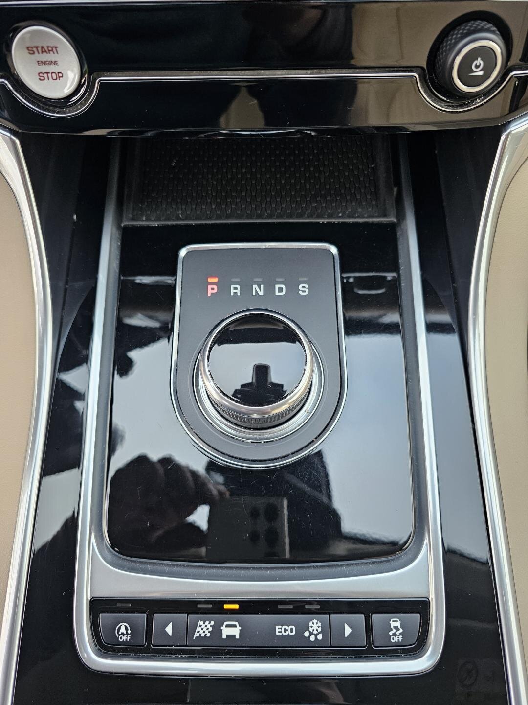 Jaguar XF Sedan 2,0 l 177 kw