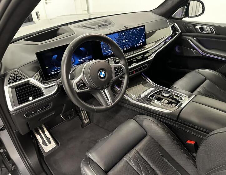 BMW X7 6