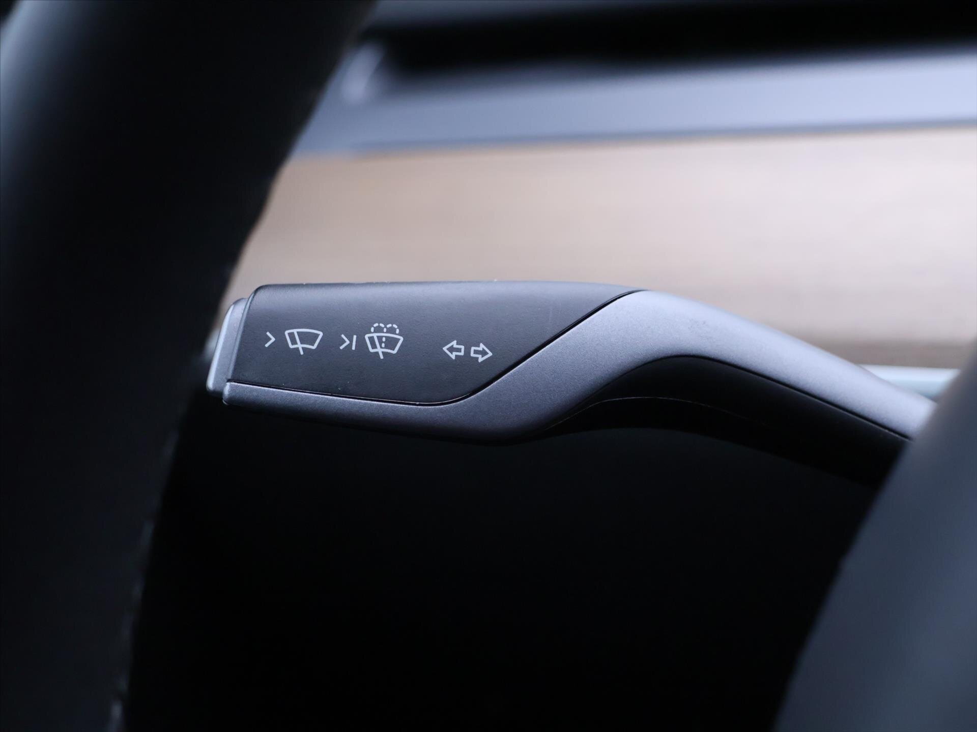 Tesla Model Y SUV / Terénní 0,0 75 kw