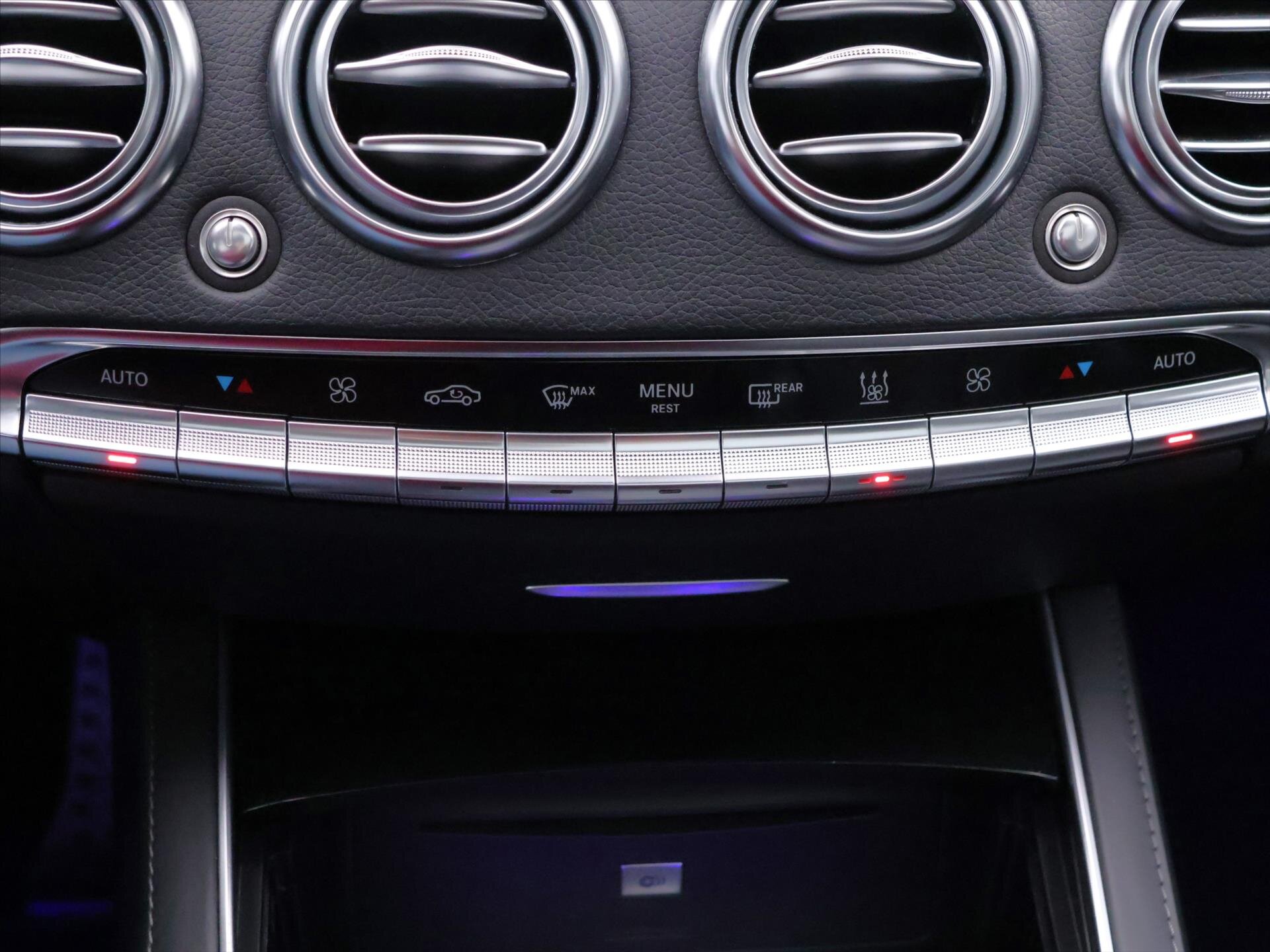 Mercedes-Benz Třídy S Kupé 5,5 l 430 kw