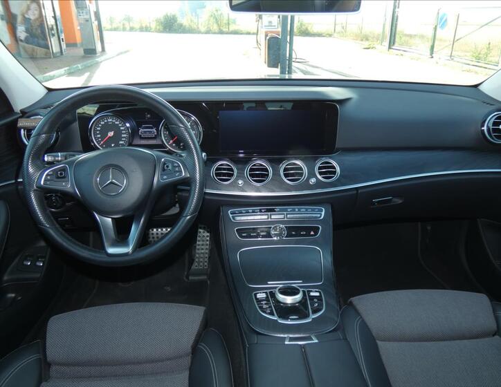 Mercedes-Benz Třídy E 7