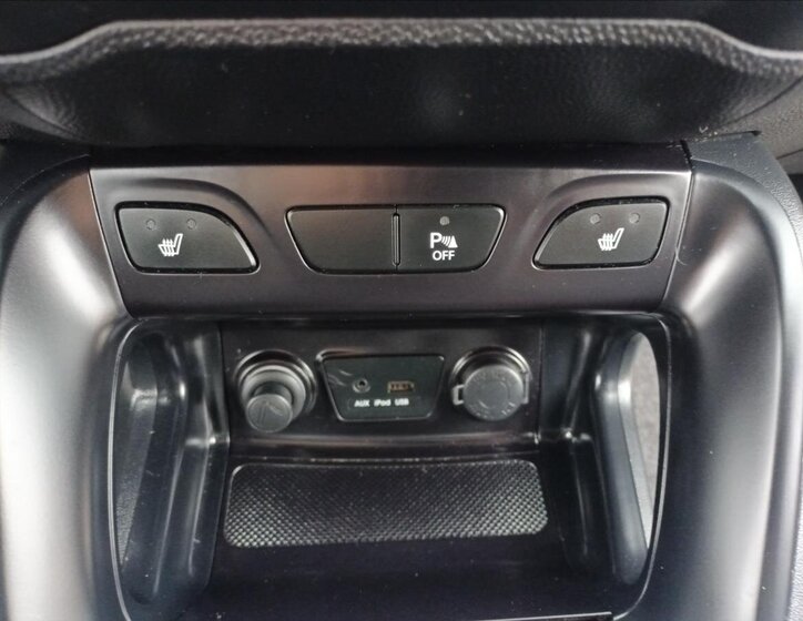 Hyundai ix35 SUV / Terénní 2,0 l 100 kw