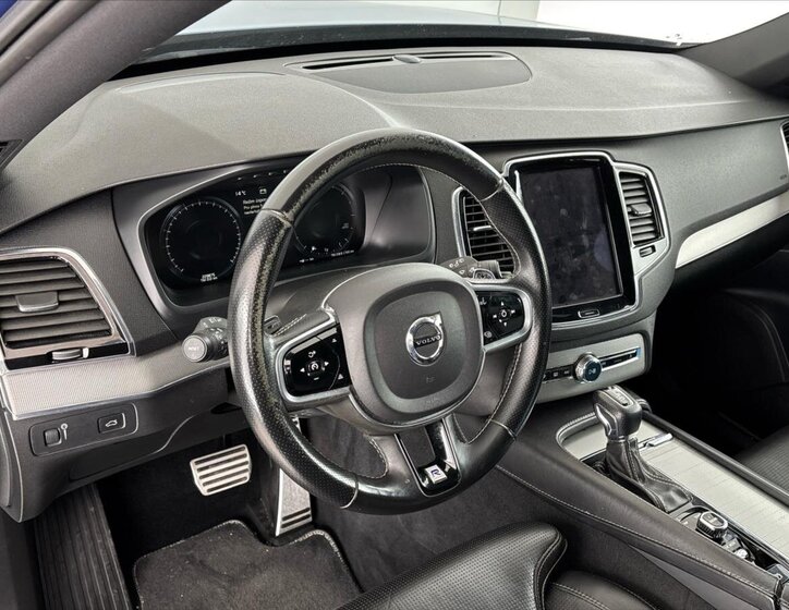 Volvo XC90 SUV / Terénní 2,0 l 173 kw