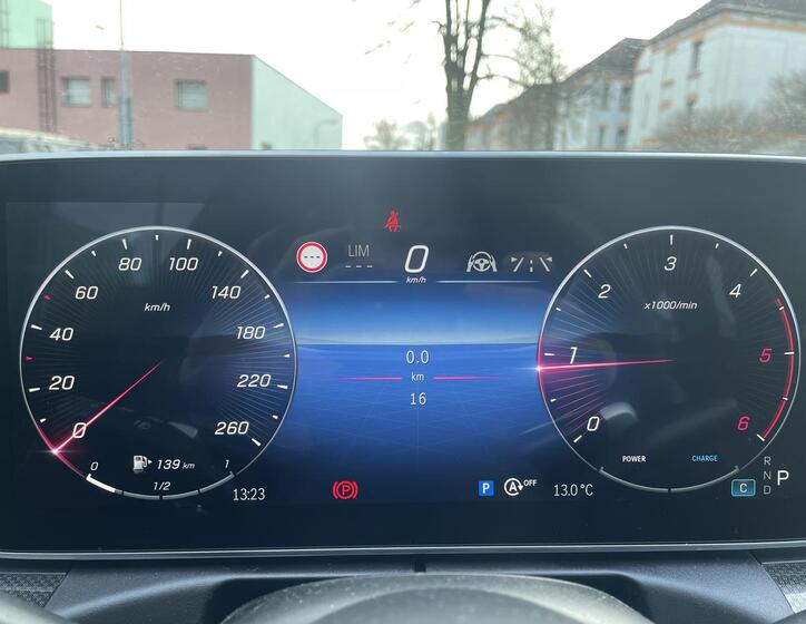 Mercedes-Benz Třídy C 12