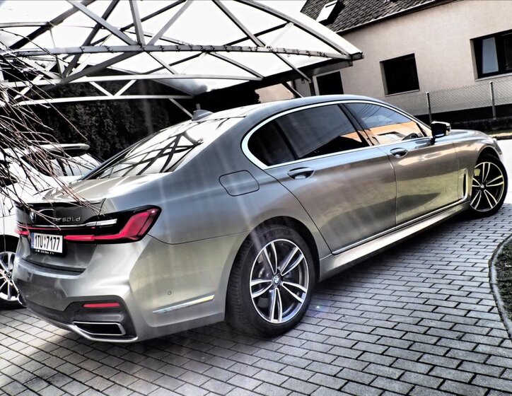 BMW Řada 7 Sedan / Limuzína 3,0 l 294 kw