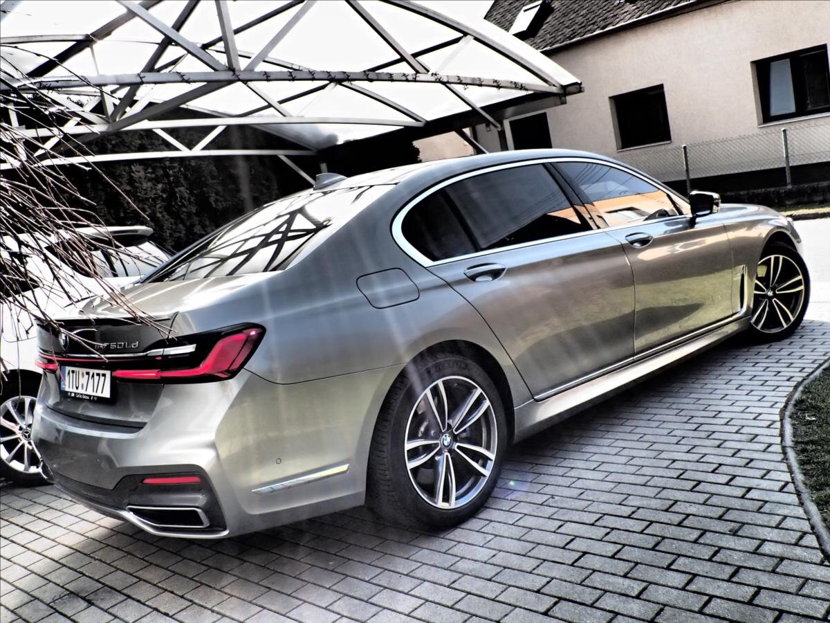 BMW Řada 7 Sedan / Limuzína 3,0 l 294 kw