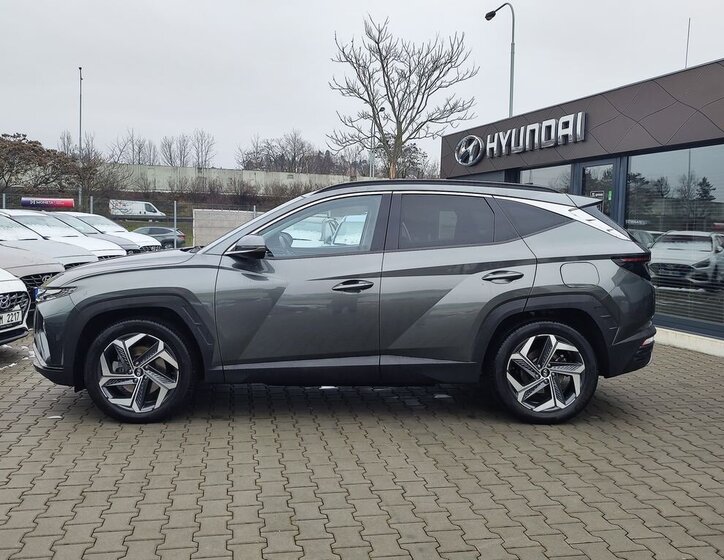 Hyundai Tucson SUV 1,6 l 195 kw