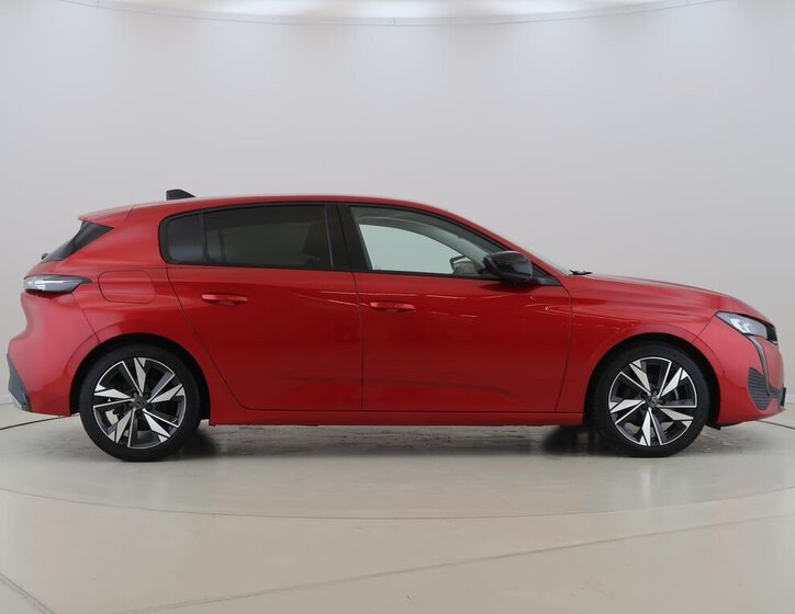 Peugeot 308 Hatchback 1,2 l 96 kw