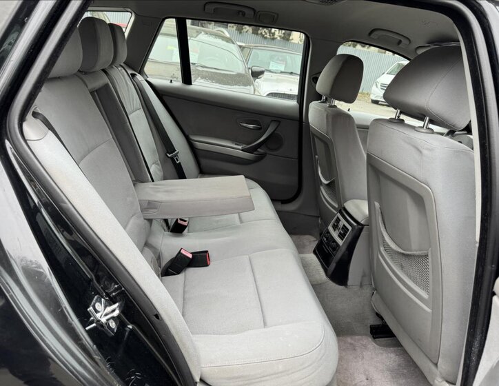 BMW Řada 3 Kombi 2,0 l 120 kw