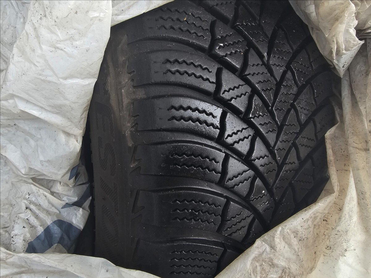 Škoda Rapid Hatchback 999,0 70 kw