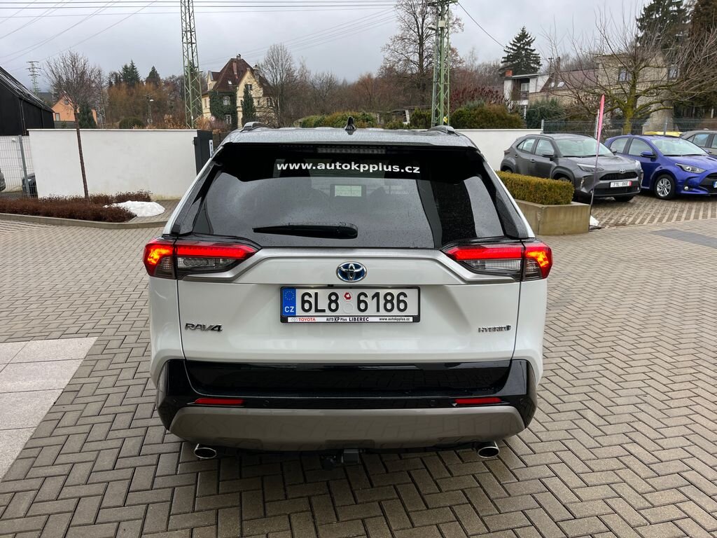 Toyota RAV4 SUV 2,5 l 131 kw