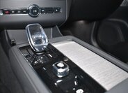 Volvo XC90 SUV / Terénní 2,0 l 335 kw