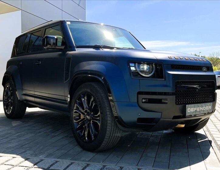 Land Rover Defender SUV / Terénní 4,4 l 467 kw