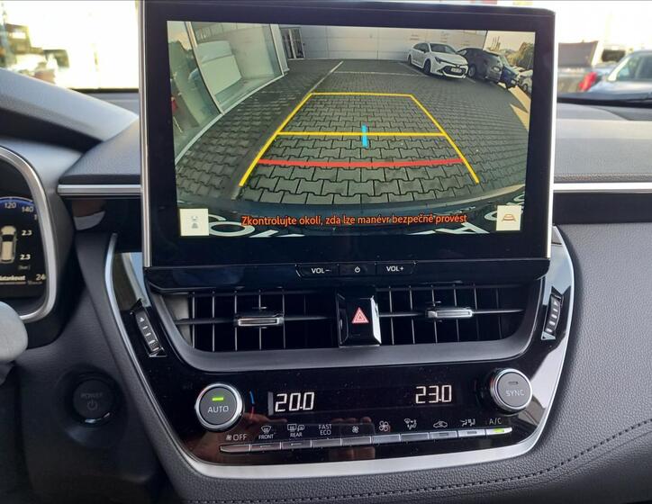 Toyota Corolla Cross 13