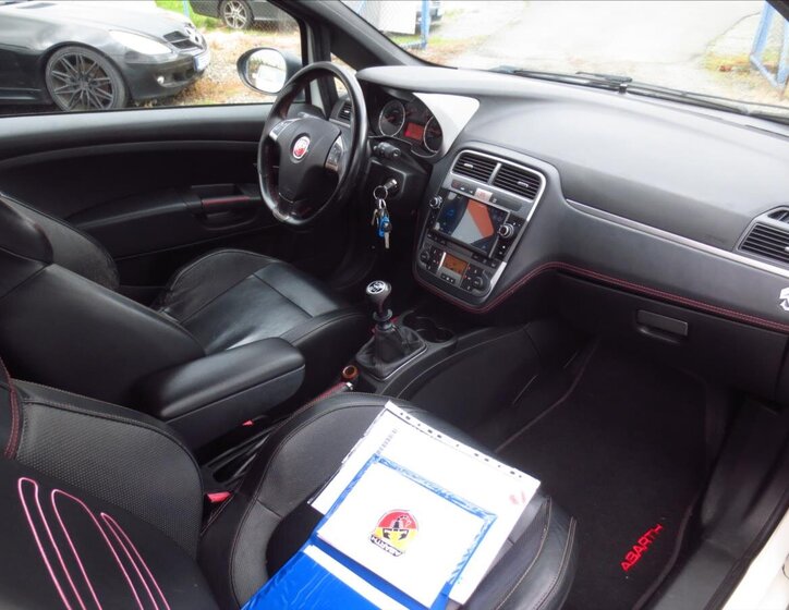 Fiat Grande Punto 10