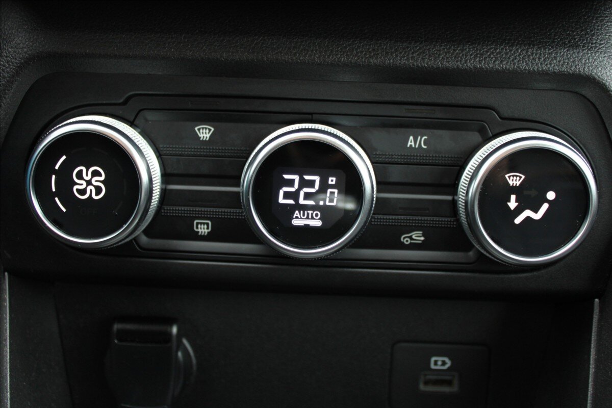 Dacia Sandero Hatchback 999,0 67 kw