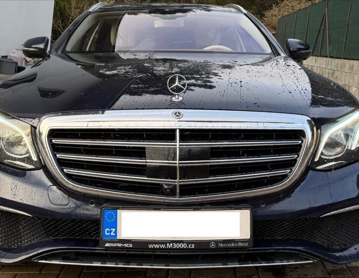 Mercedes-Benz Třídy E Kombi 0,0 245 kw