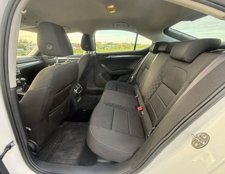 Škoda Superb Sedan / Limuzína 2,0 l 110 kw