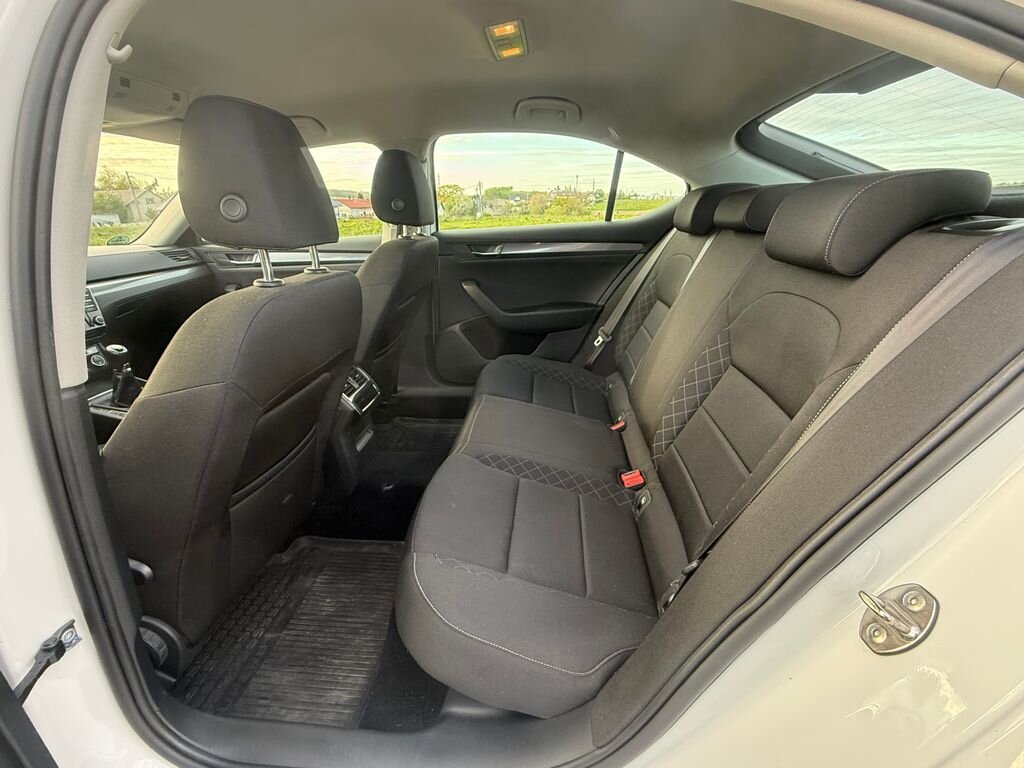 Škoda Superb Sedan / Limuzína 2,0 l 110 kw