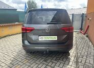 Volkswagen Touran 4