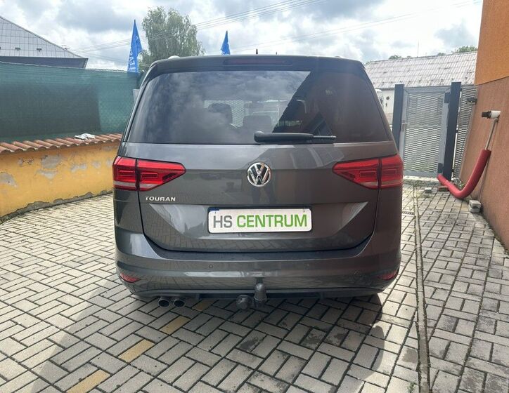 Volkswagen Touran 4