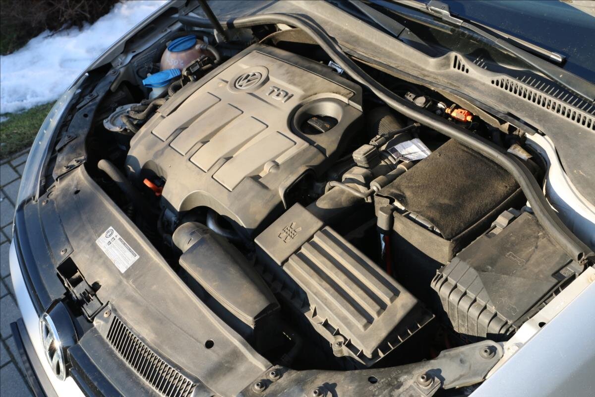 Volkswagen Golf Kombi 1,6 l 77 kw