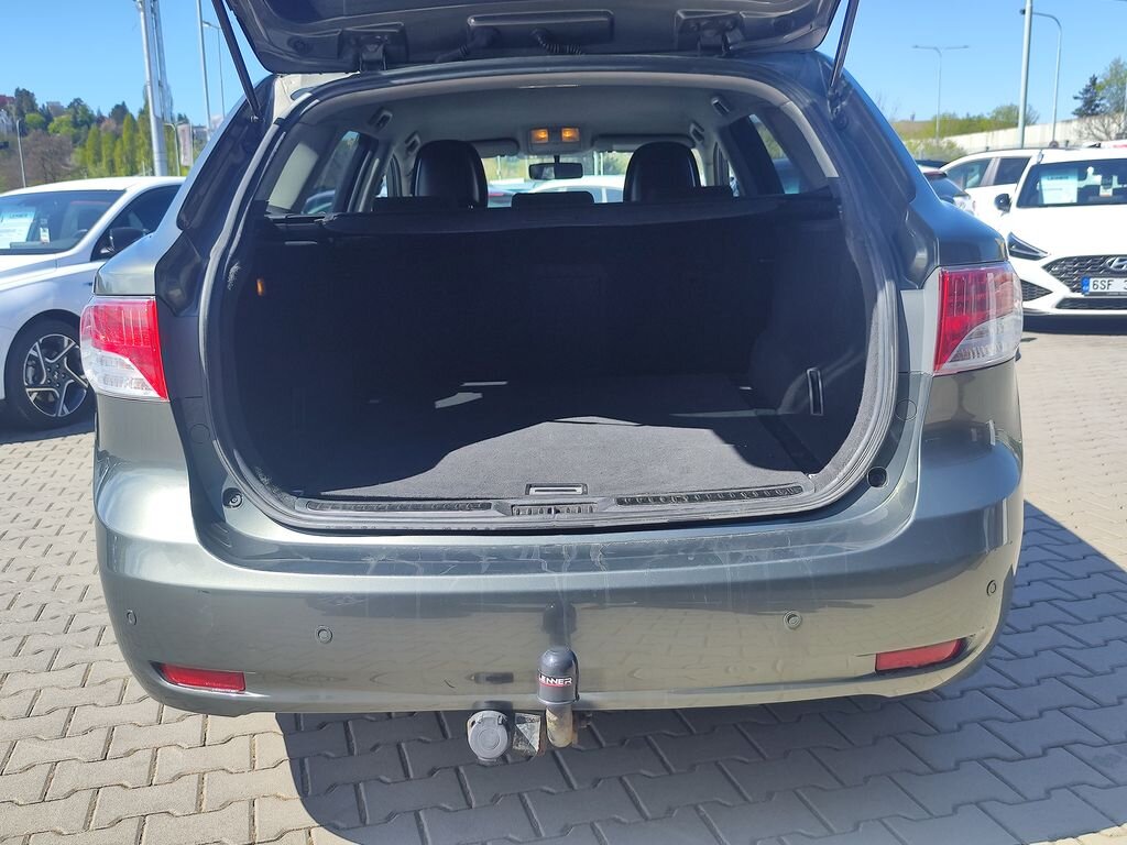 Toyota Avensis Kombi 2,0 l 93 kw