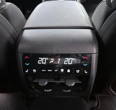 Jeep Grand Cherokee 25