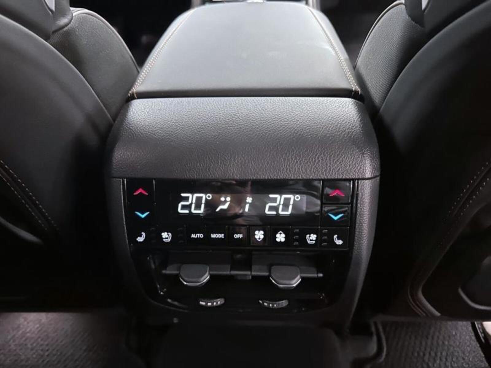 Jeep Grand Cherokee 25