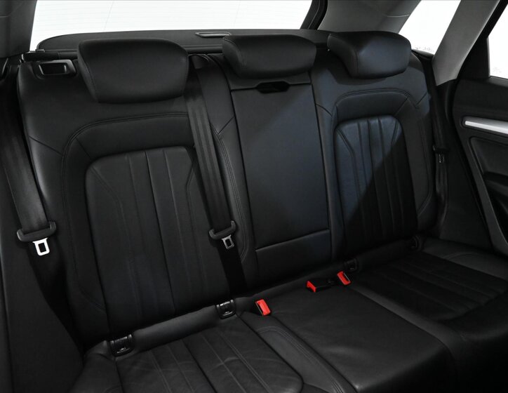 Audi Q5 SUV 2,0 l 140 kw