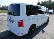 Volkswagen Multivan 9