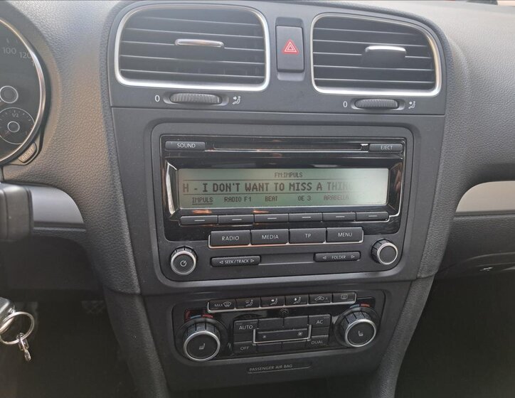 Volkswagen Golf Kombi 1,6 l 77 kw