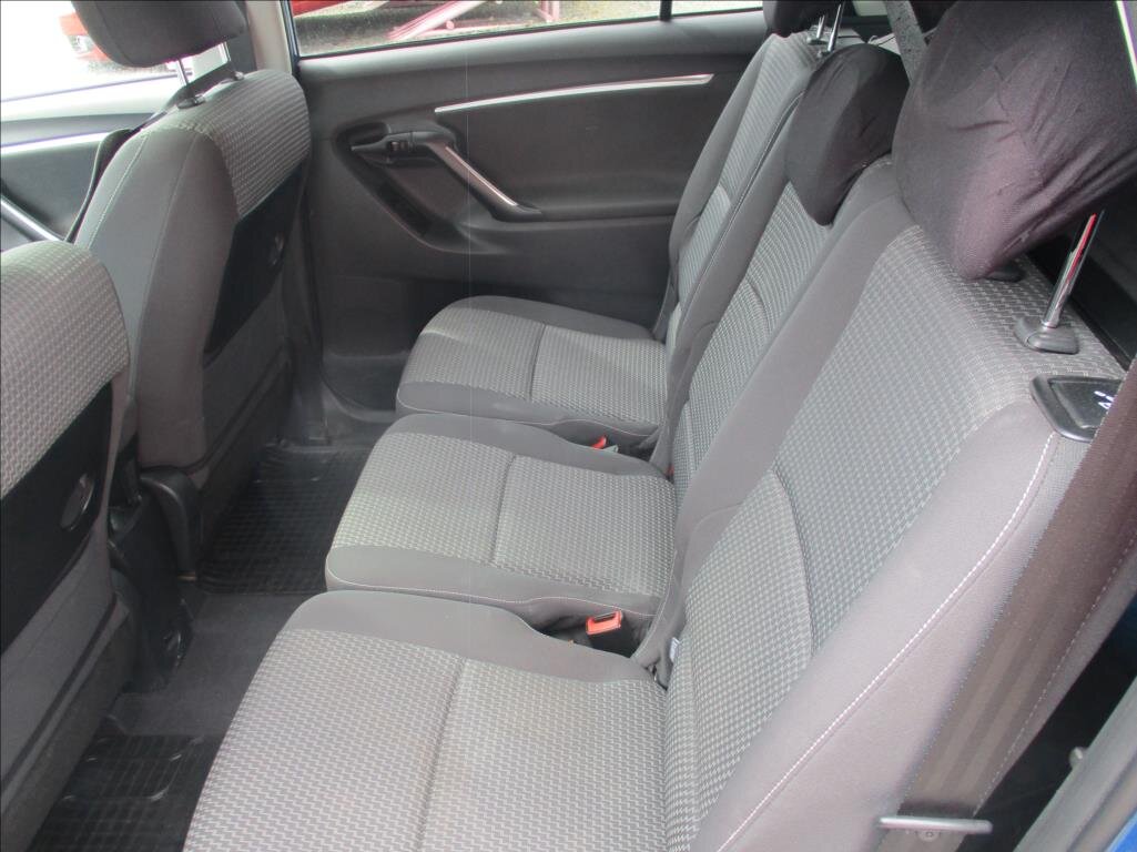 Toyota Verso Kombi 1,6 l 82 kw