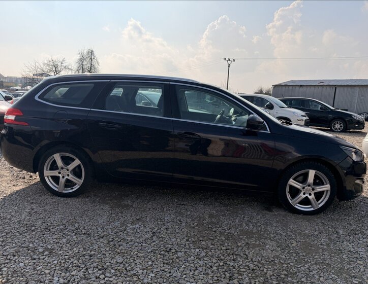 Peugeot 308 Kombi 2,0 l 110 kw