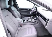 Porsche Cayenne 16