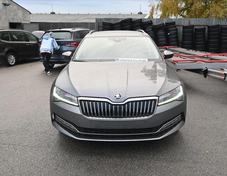 Škoda Superb 1