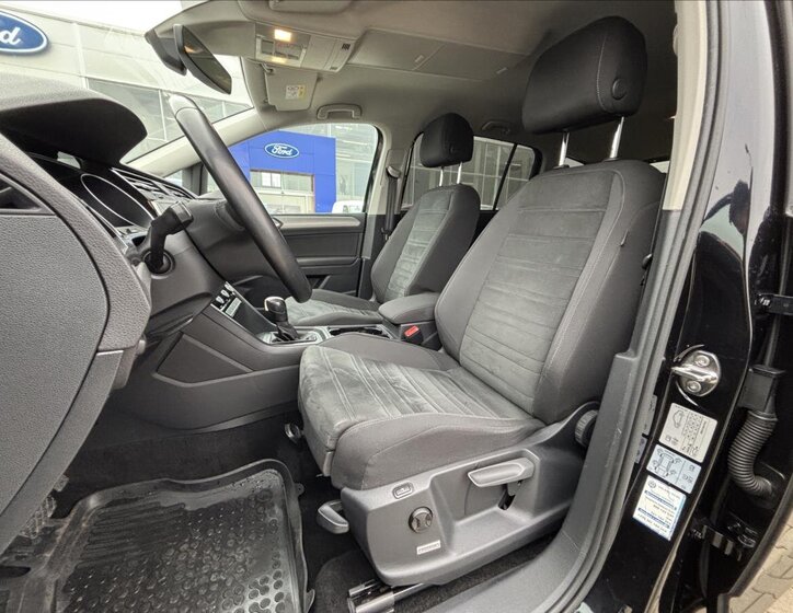 Volkswagen Touran MPV 1,5 l 110 kw