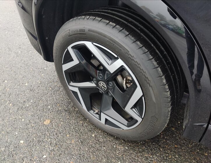 Volkswagen Tiguan SUV 1,5 l 130 kw