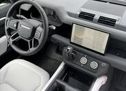 Land Rover Defender 24