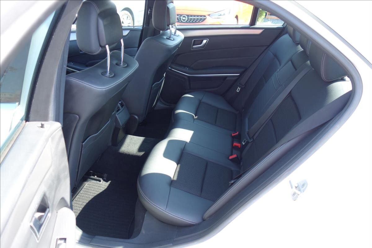 Mercedes-Benz Třídy E Sedan / Limuzína 2,1 l 125 kw