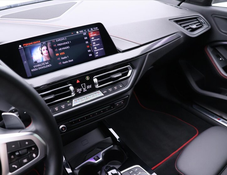 BMW Řada 1 Hatchback 2,0 l 195 kw