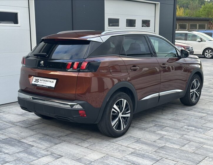 Peugeot 3008 SUV / Terénní 1,2 l 96 kw