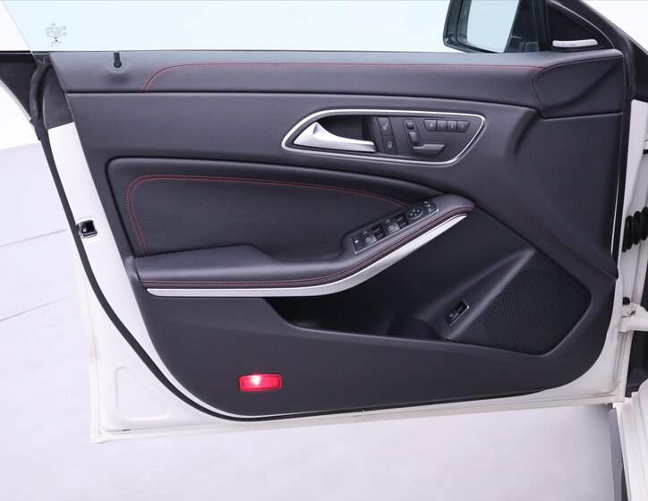 Mercedes-Benz CLA 11