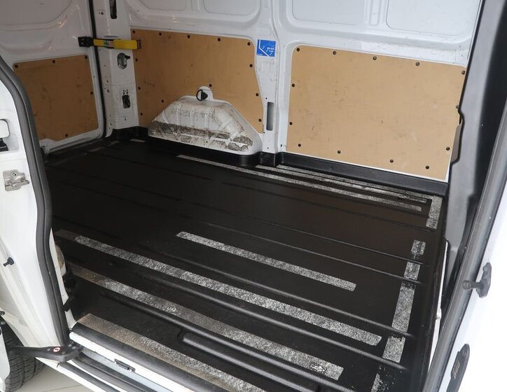 Ford Transit Custom Skříň 2,0 l 77 kw