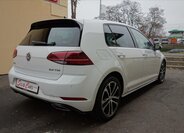 Volkswagen Golf 10