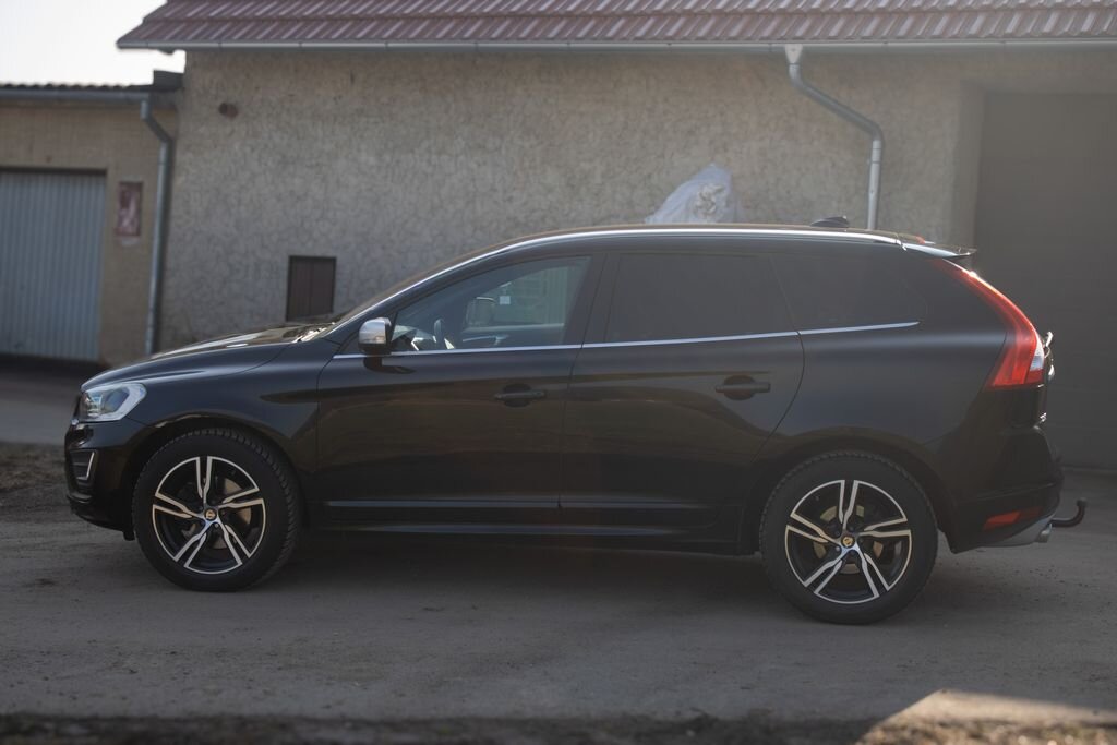 Volvo XC60 SUV / Terénní 2,0 l 140 kw